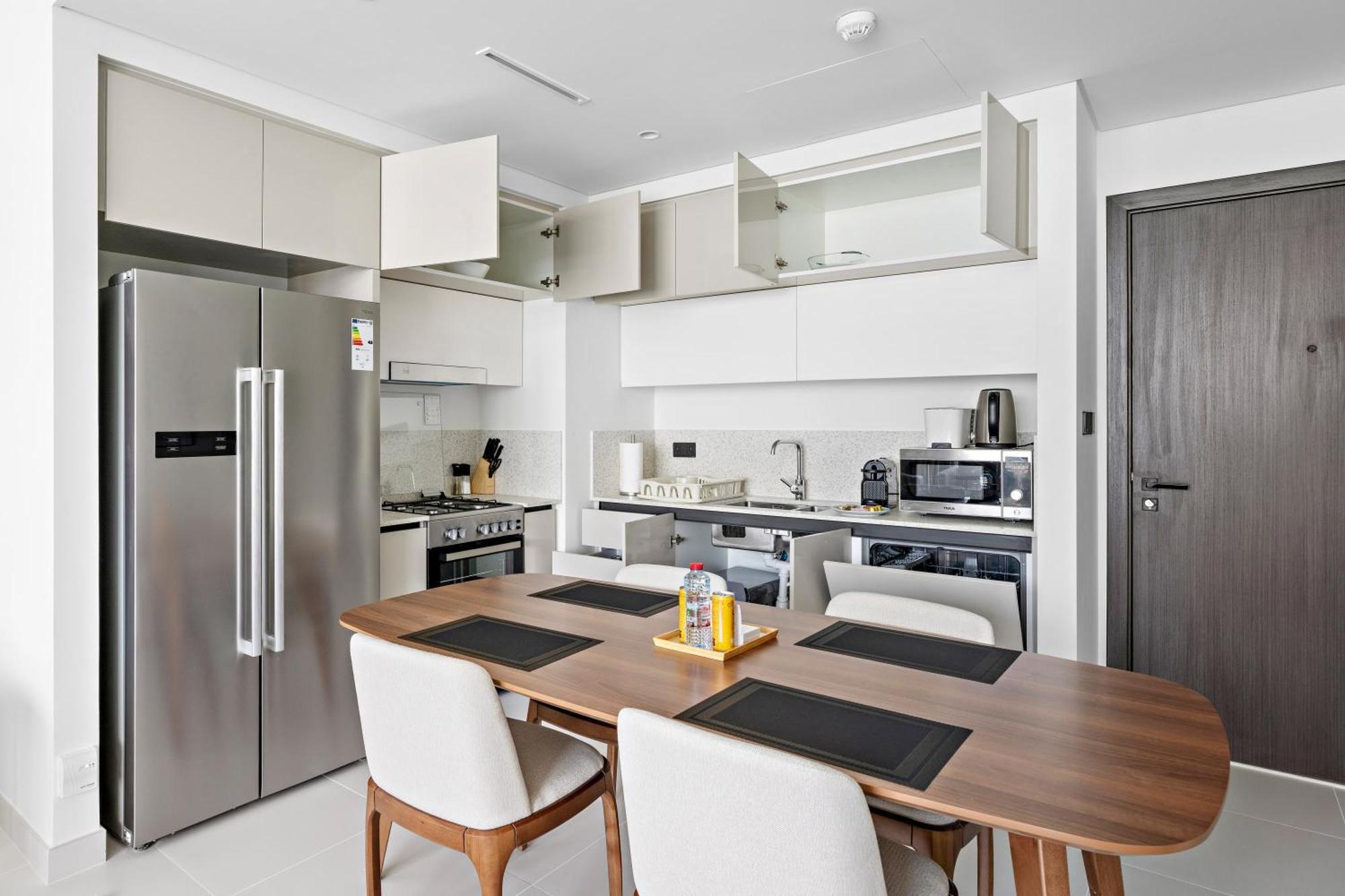 Family Friendly 2bdr With Sea & View Dubai